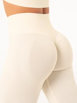 Women Ryderwear Womens Seamless|Invisible Scrunch | ift BB crunch eae egging
