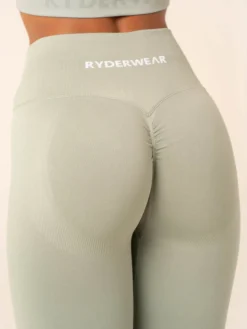 Women Ryderwear Womens Seamless|Invisible Scrunch | ift BB crunch eae egging